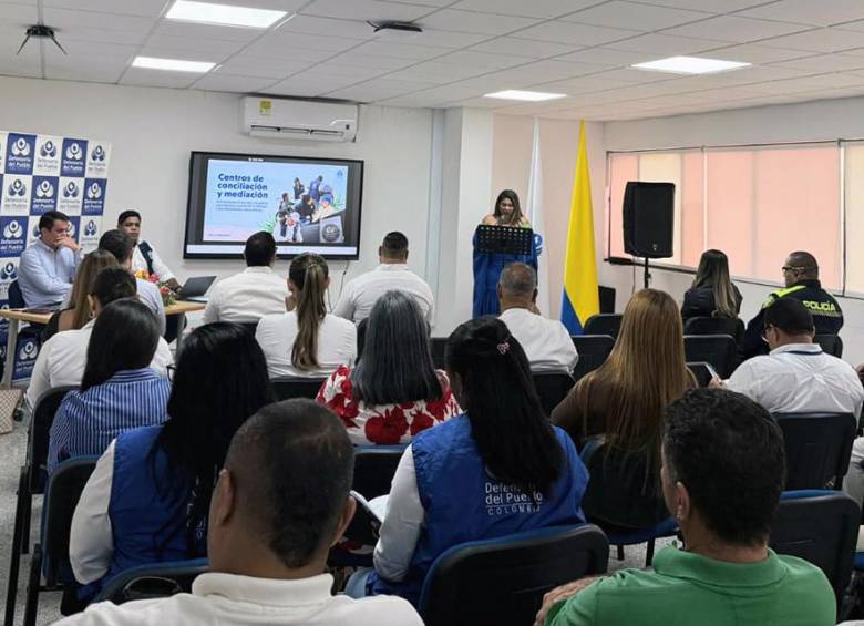 El espacio busca reducir la violencia y la congestión judicial en la capital de La Guajira mediante acuerdos con validez legal. FOTO: DEFENSORÍA.