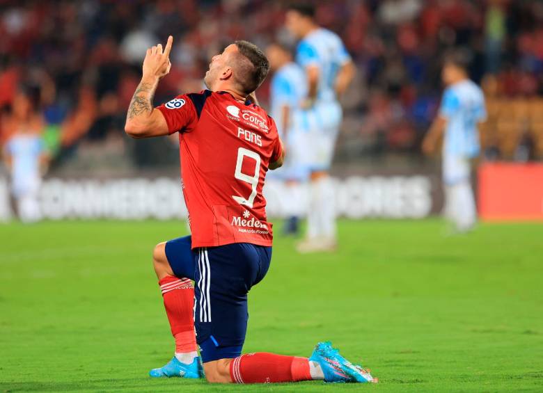 Luciano Pons consiguió un doblete en el primer tiempo. FOTO MANUEL SALDARRIAGA