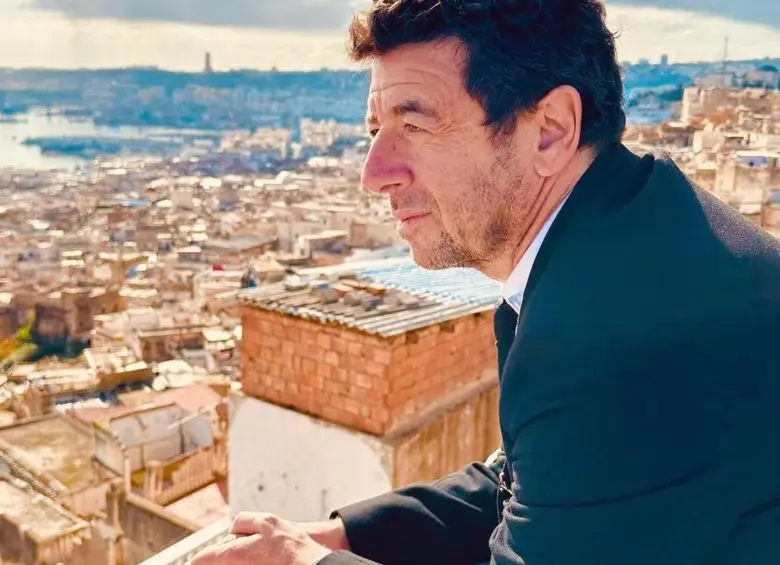 Tras la reciente condena al actor Gérard Depardieu, la justicia francesa pone ahora bajo la lupa a otra de sus más grandes celebridades: el cantante Patrick Bruel.. FOTO: Tomada de redes sociales @PatrickBruel