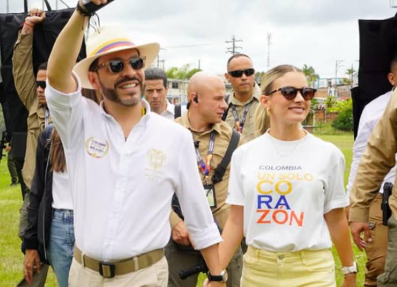 Ana Lucía Pineda, primera dama, estuvo al frente de la campaña ‘Colombia un solo corazón’, que articuló fondos privados como donación para la atención del terremoto. FOTO tomada del Instagram @analupineda