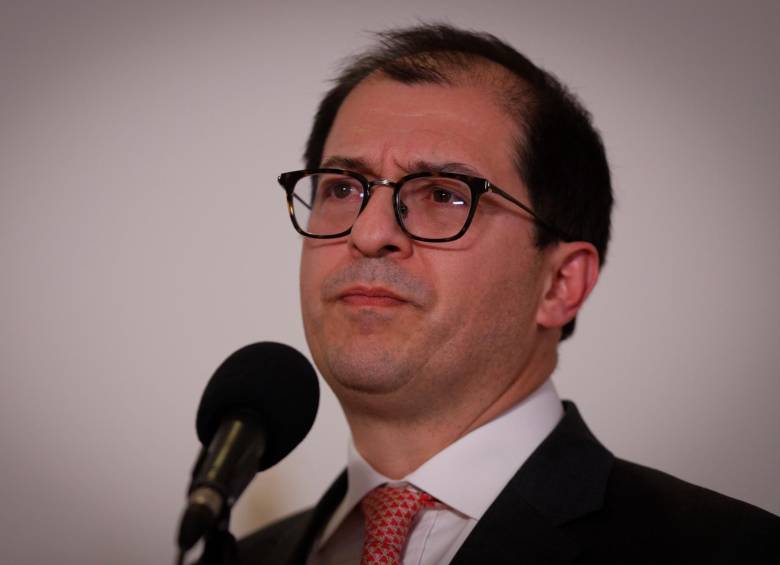 El fiscal Francisco Barbosa tenía una cita programada con el presidente Petro para discutir el tema de la Primera Línea, pero no pudo asistir porque se contagió de covid. FOTO: COLPRENSA