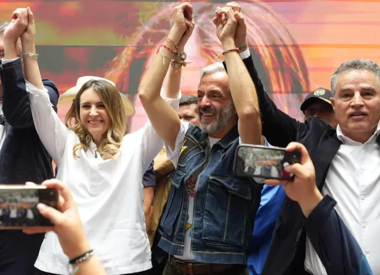 Paloma Valencia y Juan Daniel Oviedo lideraron la Gran Consulta por Colombia el pasado 8 de marzo. FOTO: Tomada de redes sociales de @PalomaValenciaL