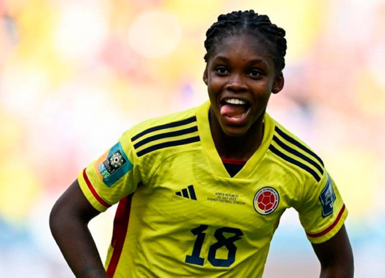 Linda Caicedo, futbolista colombiana de 18 años, es la sensación del Mundial femenino. FOTO AFP
