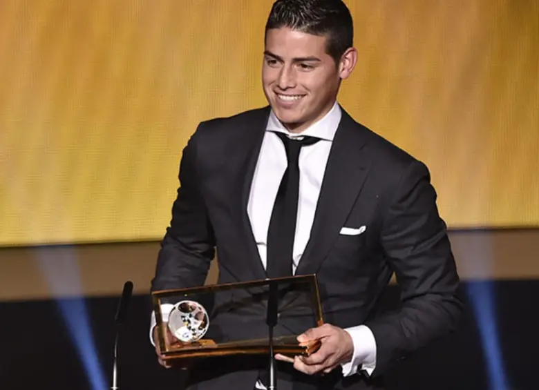 James en la noche del Balón de Oro 2014, recibiendo el premio Puskás al mejor gol de año. FOTO: Conmebol