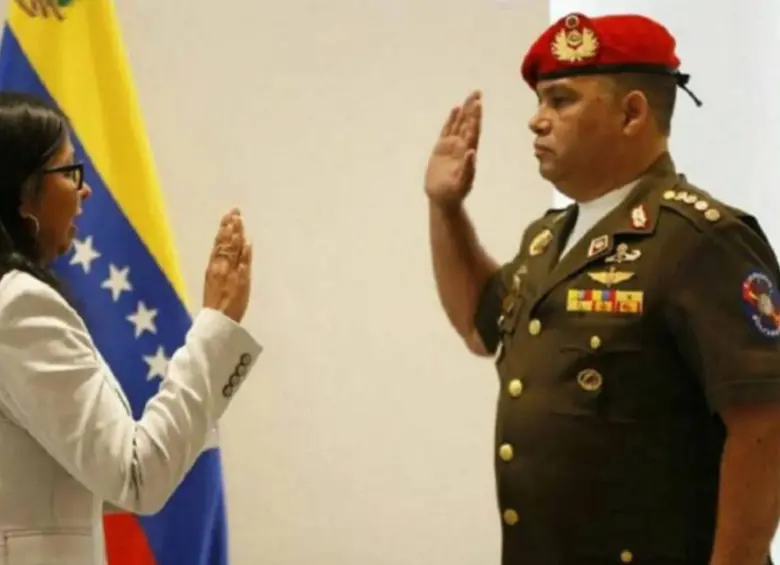 Delcy Rodríguez nombró al general Gustavo González como jefe de la Guardia de Honor Presidencial. Foto: Ministerio de Comunicación Venezuela