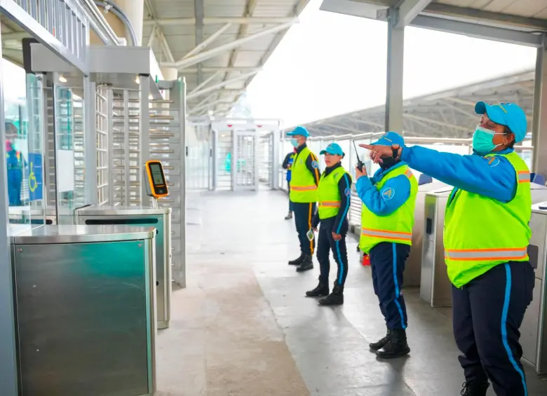 Así son las estructuras anticolados del portal 20 de Julio de TransMilenio. FOTO: Tomada de X @TransMilenio