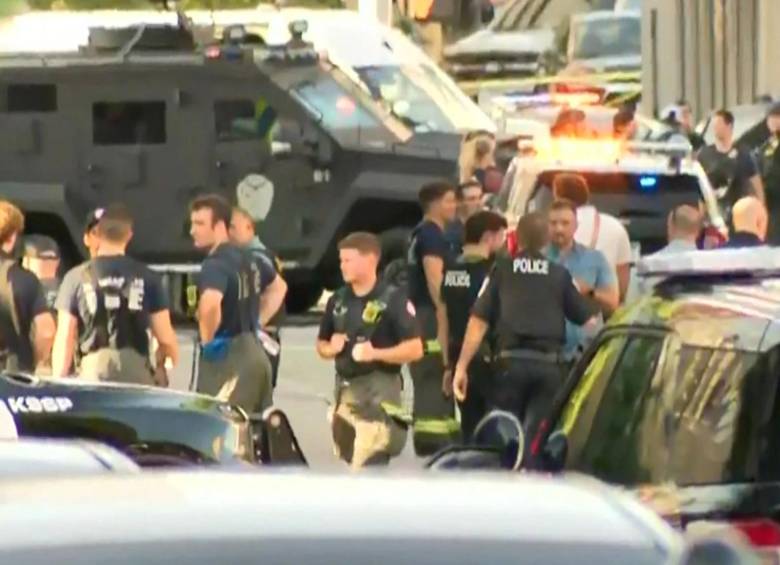 El saldo de la agresión asciende a dos fallecidos y cuatro hospitalizados, en un suceso que ha movilizado al FBI y desatado una respuesta de emergencia estatal. FOTO: Caaptura de video de redes sociales