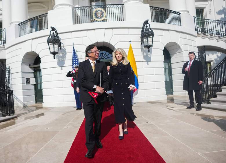 El presidente Gustavo Petro, tras su salida del encuentro que sostuvo con Donald Trump en la Casa Blanca. Foto: Presidencia.