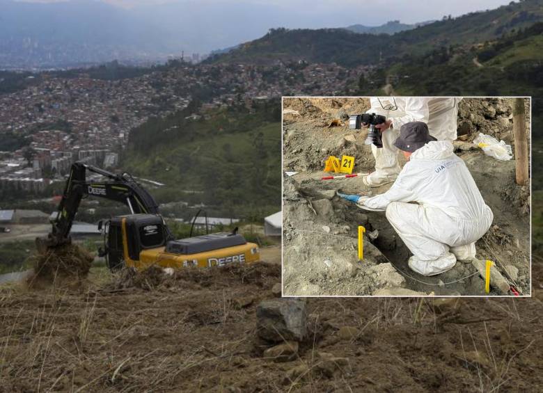 Adelante, miembros de la Unidad de Búsqueda de personas dadas por desaparecidas en La Escombrera. Atrás, reinicio de excavaciones en esta zona de la comuna 13. Foto: Manuel Saldarriaga Quintero y EL COLOMBIANO