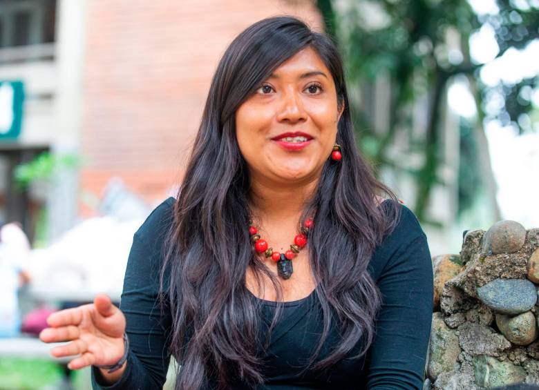 Wendy Juárez hace parte de un movimiento que cuestiona la “institucionalización” del conocimiento y la formación. Foto: Esneyder Gutiérrez.