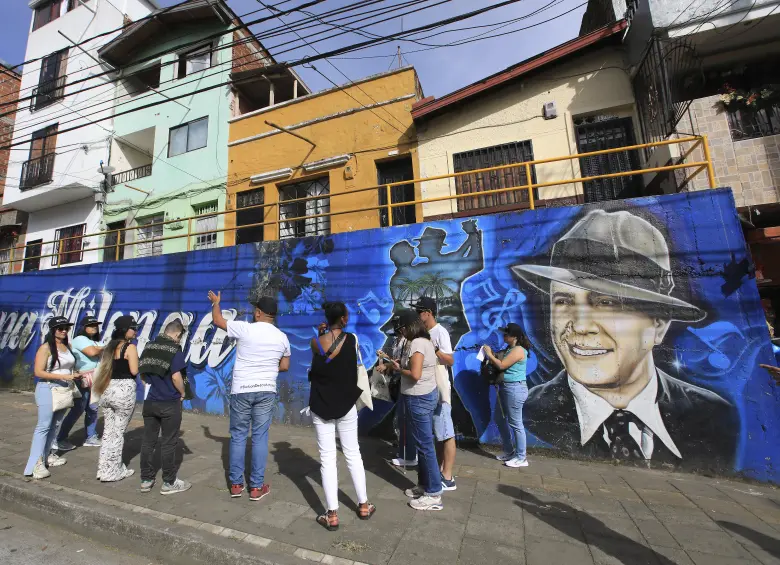 Recorrido por La Ruta del Tango en Manrique La 45, la Casa Gardeliana y otros lugares tradicionales del tango en la ciudad. Foto: Esneyder Gutiérrez