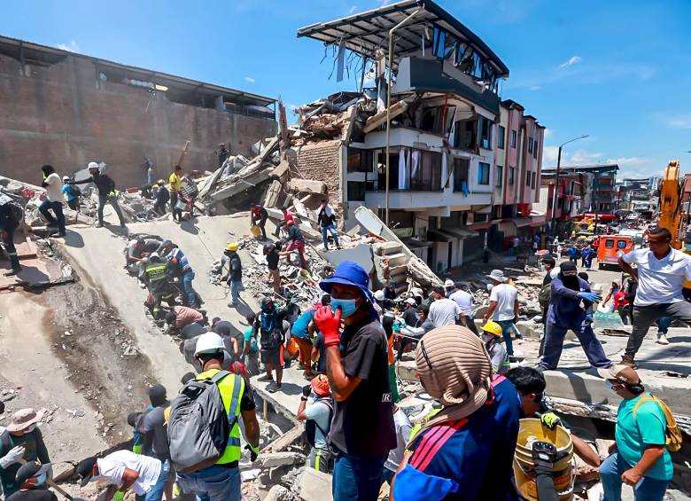 El gran reto de Colombia no es solamente construir vivienda nueva que cumpla la norma; es lograr que millones de viviendas que ya existen puedan transformarse progresivamente en lugares más seguros. FOTO: El Colombiano.