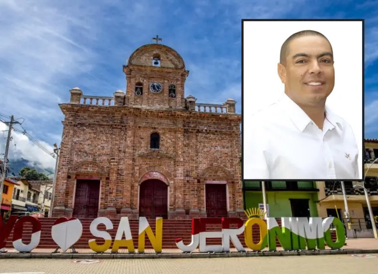 Adelante, el alcalde investigado. Atrás, fachada del parque de San Jerónimo. Foto: Juan Antonio Sánchez Ocampo