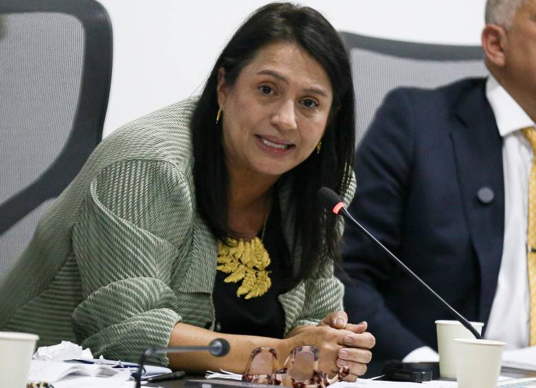 La ministra de Cultura, Paola Holguín, salió a responder la polémica generada por la suspensión del Programa Nacional de Estímulos 2026. FOTO Colprensa
