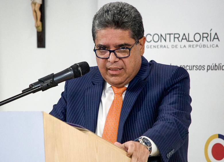 Por medio de un comunicado, la Contraloría dio a conocer que su director, Carlos Hernán Rodríguez, continuará hospitalizado en su casa, por lo que estará incapacitado hasta próximo 6 de marzo. FOTO: Colprensa