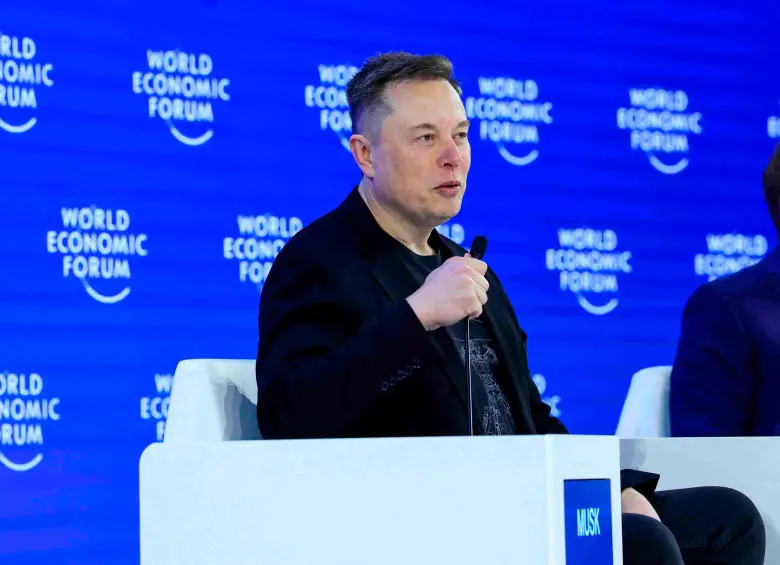 Elon Musk aseguró en Davos 2026 que la inteligencia artificial y la robótica permitirán producir bienes y servicios en niveles nunca vistos. FOTO: CORTESÍA FORO ECONÓMICO MUNDIAL