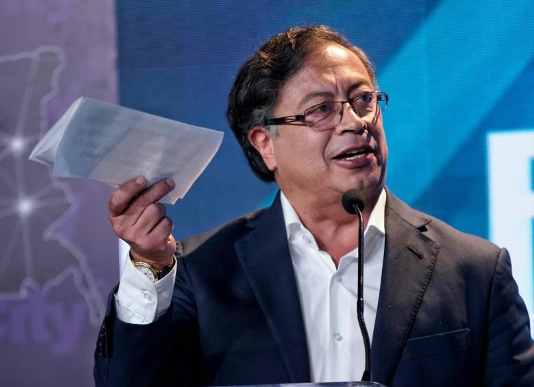 Gustavo Petro le respondió a Rodolfo Hernández su intención de debatir con condiciones. FOTO Colprensa