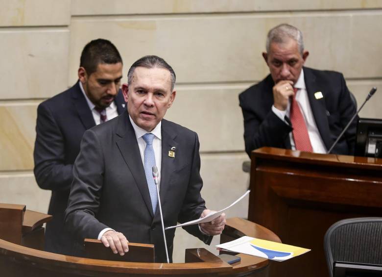 Votación y elección de la mesa legislativa 2024- 2025 del senado en el Congreso de la República , donde el senador Efraín Cepeda es el nuevo Presidente. Foto: Colprensa - Catalina Olaya