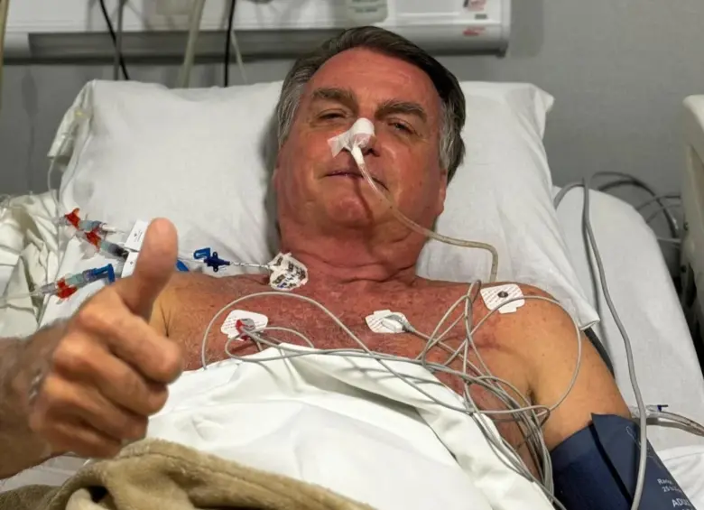 Bolsonaro en una de las veces que estuvo internado en el hospital por sus problemas de salud. FOTO: Tomada de redes sociales @jairbolsonaro