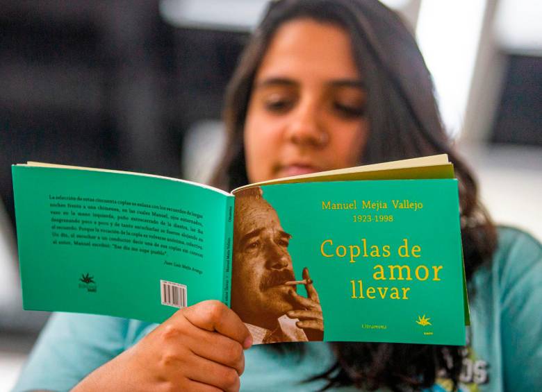 El libro fue publicado por Eafit y contó con la curaduría de Juan Luis Mejía Arango. Foto: Esneyder Gutiérrez.