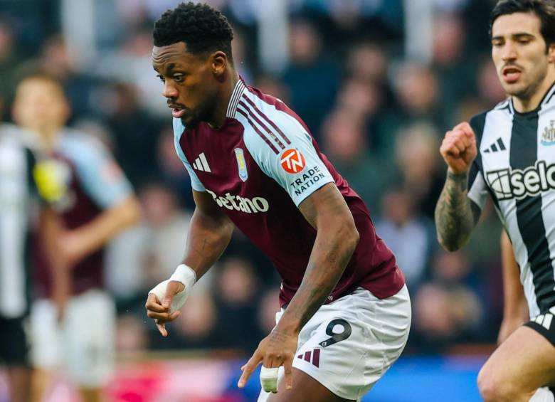 Jhon Jáder jugando contra Newcastle de la Premier. FOTO: ASTON VILLA