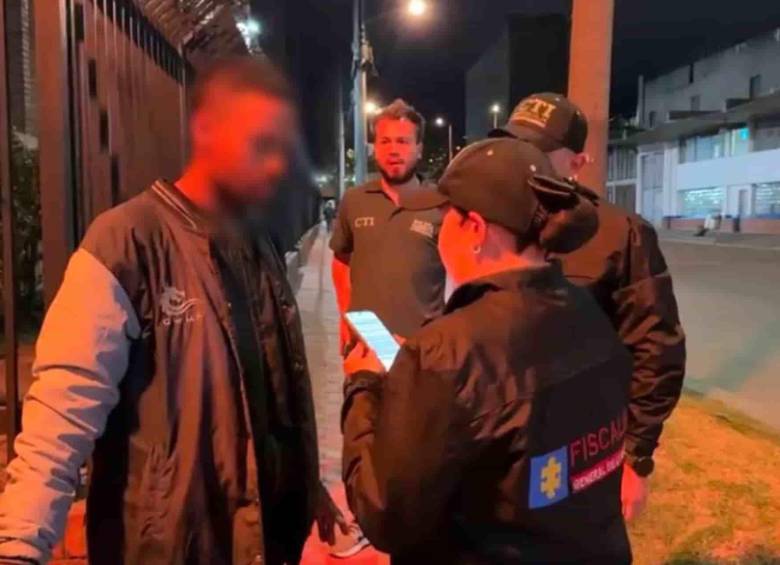 No se conoce la identidad del hombre capturado por la Fiscalía. Foto: Fiscalía.