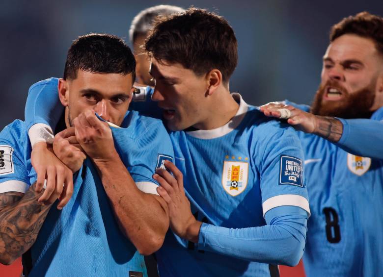 El futbolista Rodrigo Aguirre marcó el primer gol de Uruguay en el duelo ante los venezolanos. FOTO: GETTY