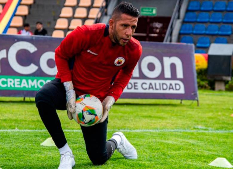 Diego Martínez, arquero y capitán del Deportivo Pasto. FOTO: Tomada de X @DeporPasto