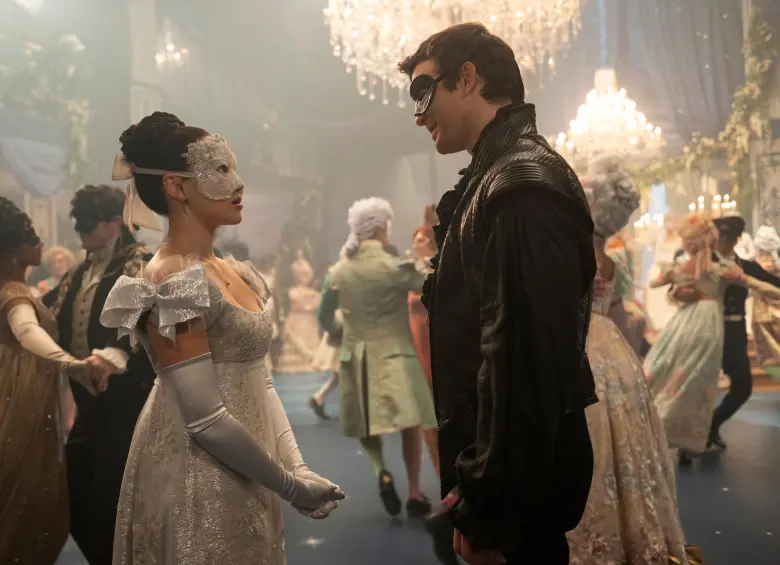 Yerin Ha y Luke Thompson en las primeras escenas que se verán este jueves 29 de enero de la cuarta temporada de Bridgerton. FOTO Cortesia Netflix