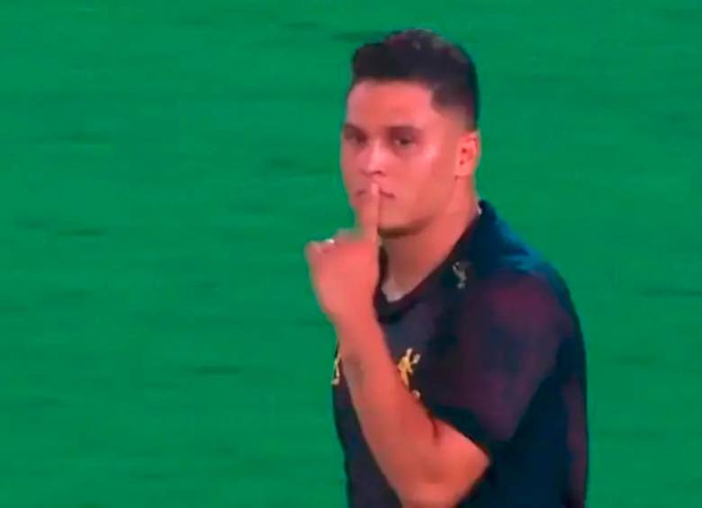 El futbolista antioqueño Juan Fernando Quintero suma tres asistencias con el América de Cali, cuadro con el que tiene contrato hasta 2028. FOTO: Captura de video transmisión de televisión