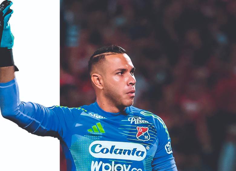 El arquero tolimense Éder Chaux ha jugado como titular en los últimos partidos del Medellín. Reemplazó, con decoro, a Washington Aguerre. FOTO: CAMILO SUÁREZ