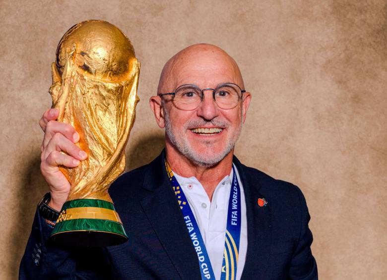 Luis De la Fuente es el segundo entrenador español en ganar la Copa del Mundo. El otro fue Vicente del Bosque. FOTO: X Sefutbol
