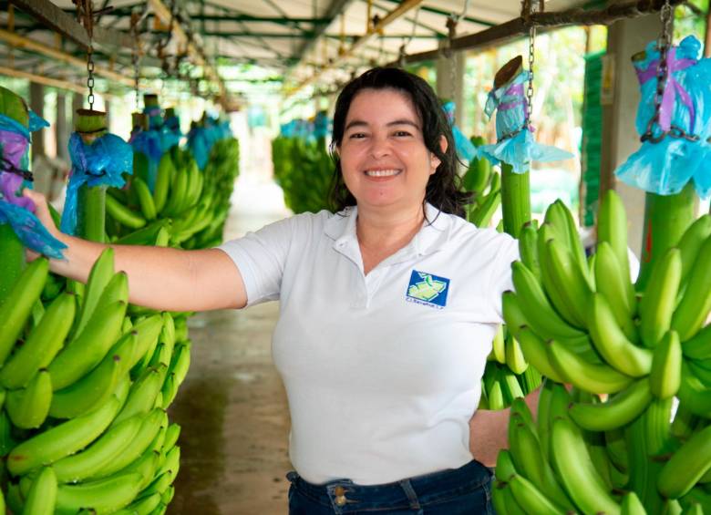 “Yo de eso no sé, pero deme 15 días y aprendo”, con esta apuesta María Victoria llegó a Banafrut. Manifiesta que su trabajo le ha permitido empoderarse como mujer. 