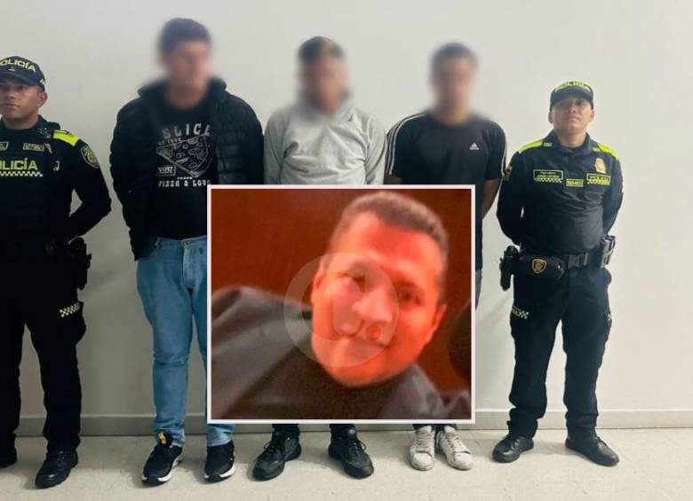 Atrás, los tres hombres capturados. Adelante, el mexicano asesinado. FOTO: Cortesía