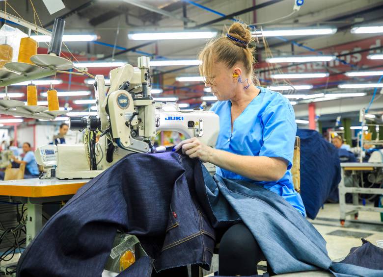 La reducción de la jornada laboral en Colombia a 44 horas, empieza desde este martes 15 de julio. FOTO camilo suárez