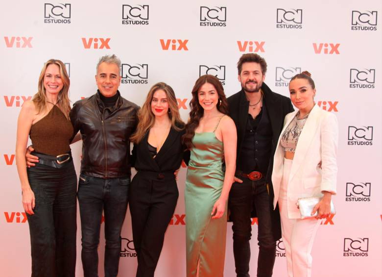 Actores como Jorge Enrique Abello, Manuela González y Majida Issa estuvieron presentes este martes en el lanzamiento de la alianza entre la plataforma Vix y RCN. Foto Colprensa.