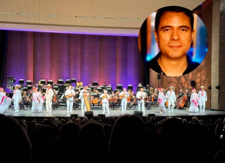 Durante el concierto en Tucson se mezclaron diferentes músicas de México. Arriba: el director Juan Montoya. Foto: Cortesía Juan Montoya.