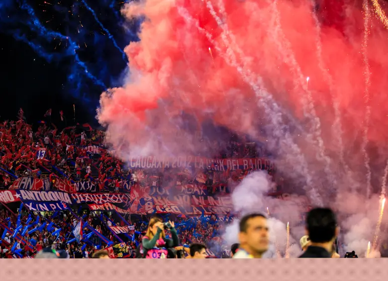 Los aficionados del cuadro rojo han acompañado al Medellín durante todo el semestre, incluso después de haber jugado la mayoría de sus encuentros de local con la plaza sancionada en el Clausura. Foto: Camilo Suárez