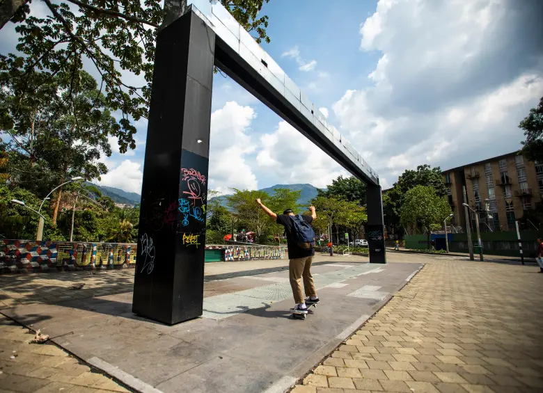 Así, apagada, ha lucido la pantalla de agua gran parte del tiempo desde que fue inaugurada. FOTO: CARLOS VELÁSQUEZ