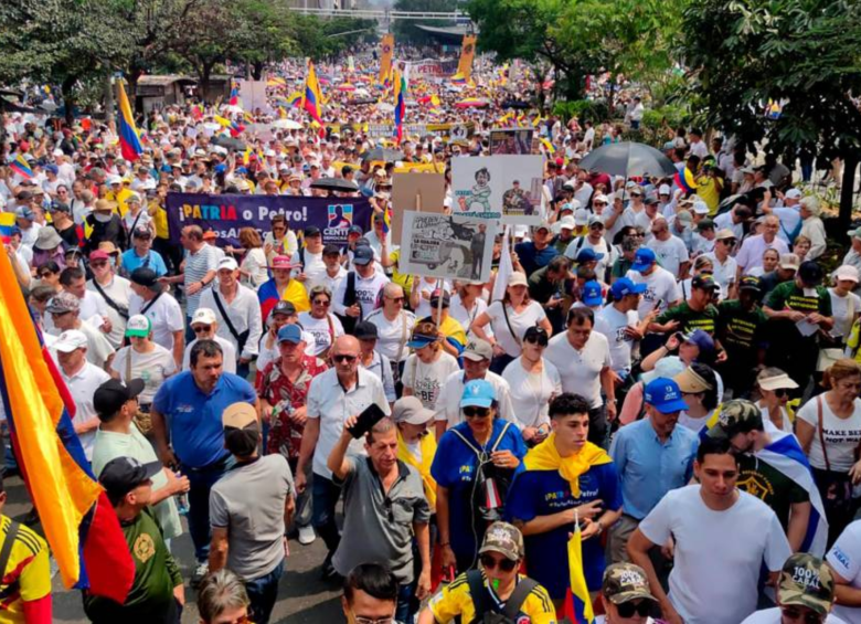 “Tenemos Manifestaciones Que No Quieren Cambiar Al País”: Petro Por Masivas Marchas Contra El ...