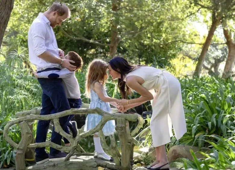 La familia del príncipe Harry y Meghan Markle. FOTO: Tomada de redes sociales @Meghan