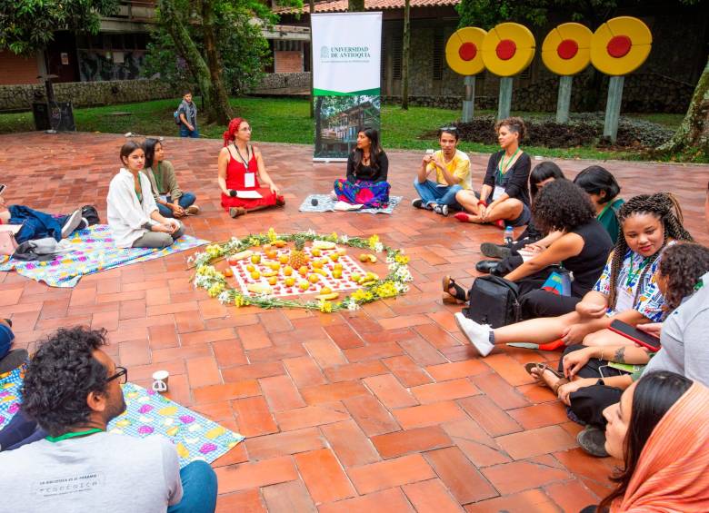 Las sesiones del Encuentro de Internacional de Bibliotecas se llevarán a cabo en espacios alternativos y al aire libre. Foto: Esneyder Gutiérrez. 