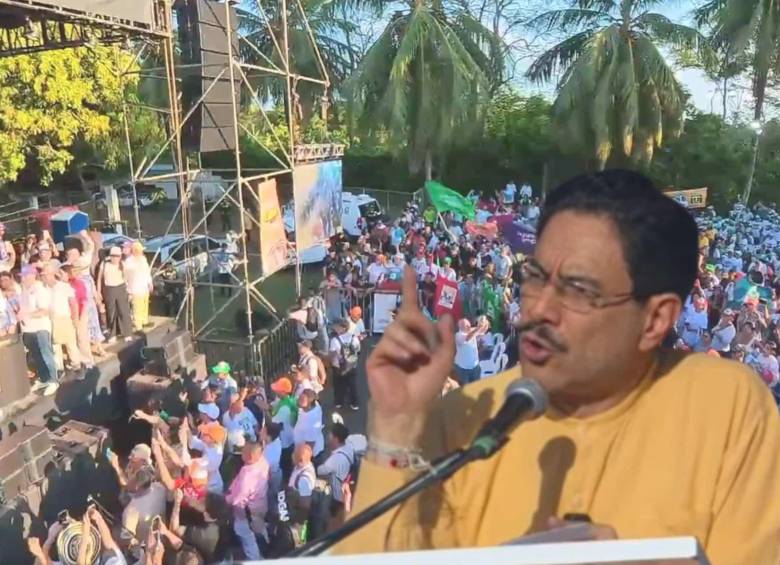 El evento se llevó a cabo en Córdoba. Los cuestionamientos surgieron de inmediato a través de redes sociales. Foto: Captura de video/ @IvanCepedaCast