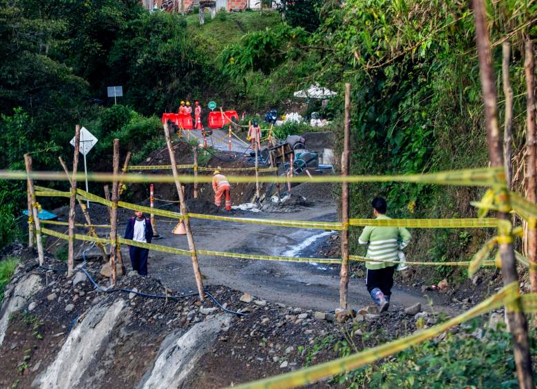 El contrato de estabilización vial de Antioquia comprende la pavimentación de 634 kilómetros. FOTO Julio César Herrera