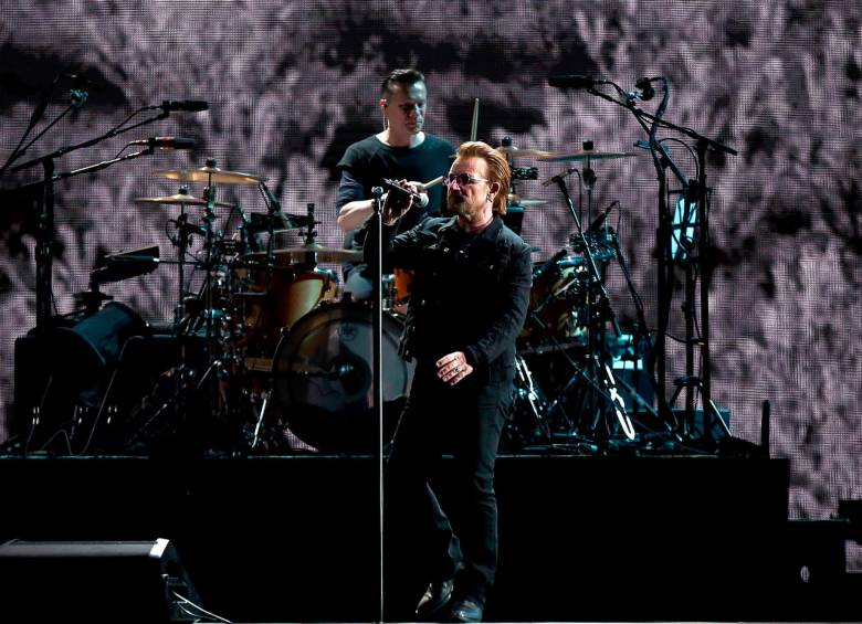 La banda irlandesa U2 durante su presentación en el estadio el Campín, durante la gira Joshua Tree. Foto: Colprensa