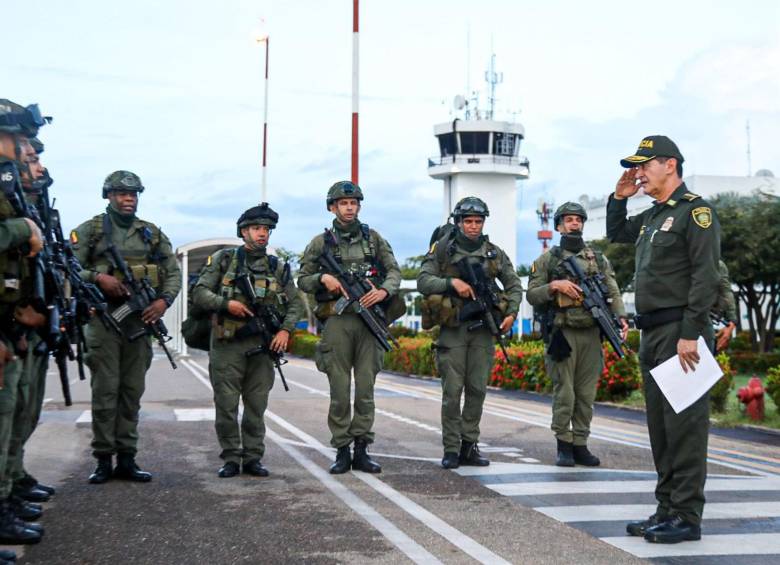 Los militares y policías a cargo de Salamanca en medio de los operativos de búsqueda. FOTO: Policía