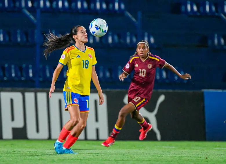 Marian Sterling abrió la cuenta para el equipo colombino ante Venezuela. FOTO CORTESÍA FCF