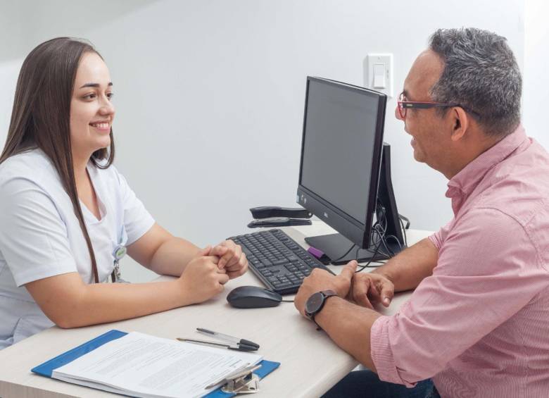 Imagen de referencia de un hombre en consulta para hacerse la vasectomía. FOTO: PROFAMILIA