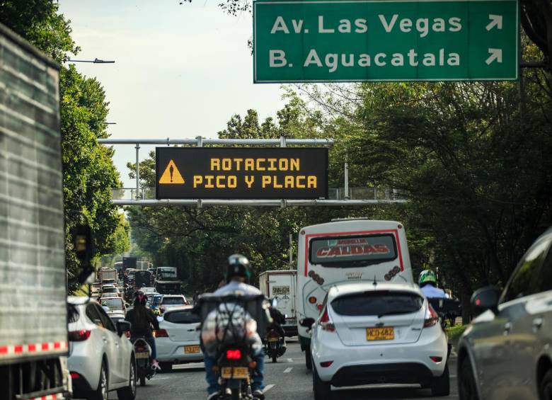 Este jueves anunciarán el nuevo orden del pico y placa para el primer semestre de 2025. FOTO: Camilo Suárez