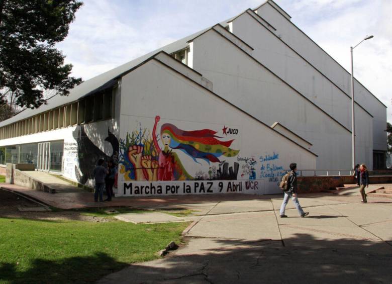 La Universidad Nacional fue tomada por encapuchados durante este viernes, 16 de mayo. Foto: Colprensa